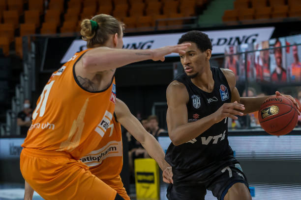 斯既是对事 斯既是对事